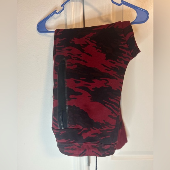 Nike tech - Picture 2 of 4